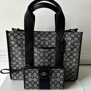 Smith Tote Bag In Signature Jacquard & Phone Wallet In Signature Jacquard